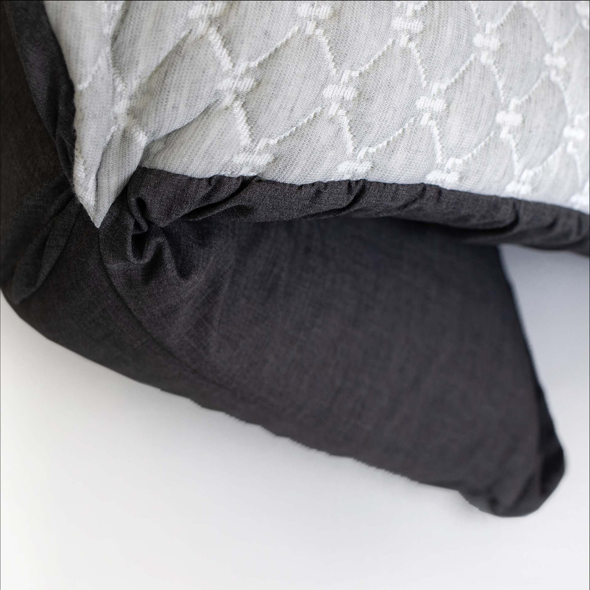 Lotus Folding Pillow - DULFP-73X43X14